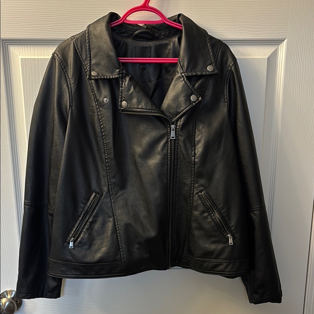 Reitmans Women's Black Faux Leather Jacket